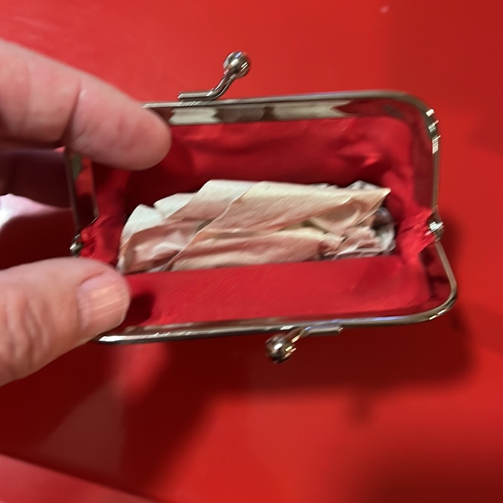 Brand new Coca Cola coin purse - Picture 2 of 2